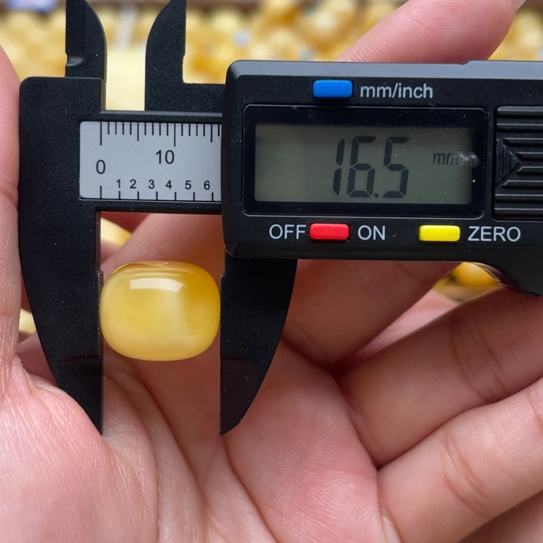 琥珀未镶嵌裸石蜜蜡墩子笑