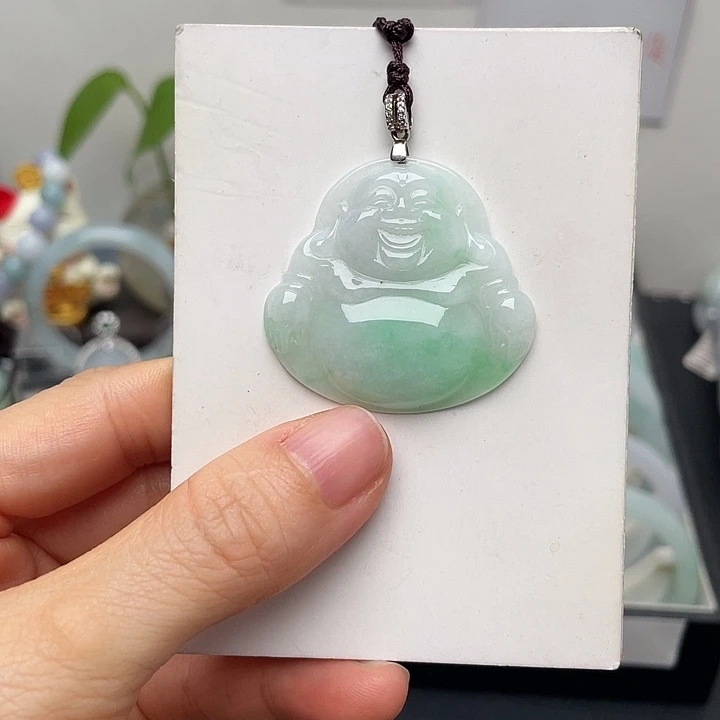 翡翠未镶嵌颈饰佛公吊坠