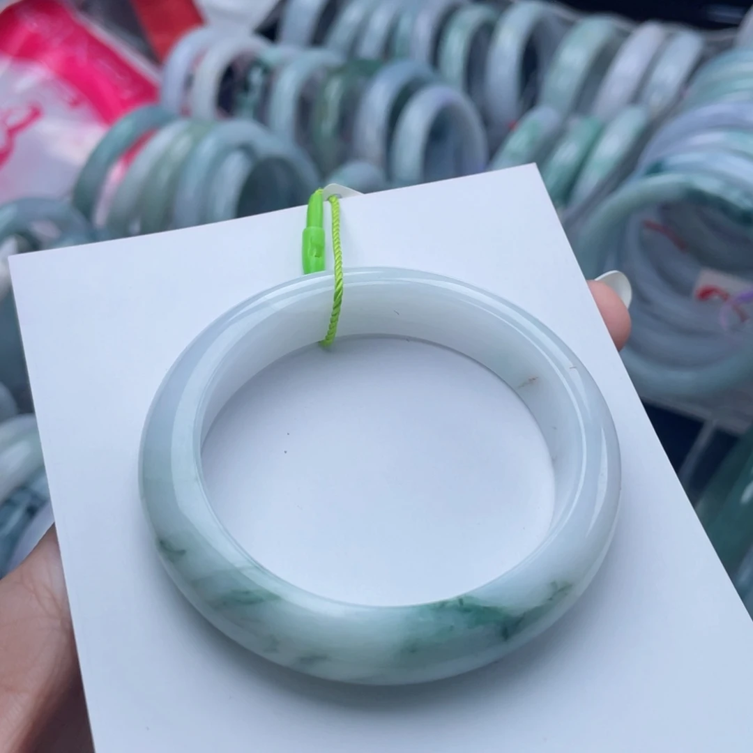 翡翠未镶嵌手镯53贵妃