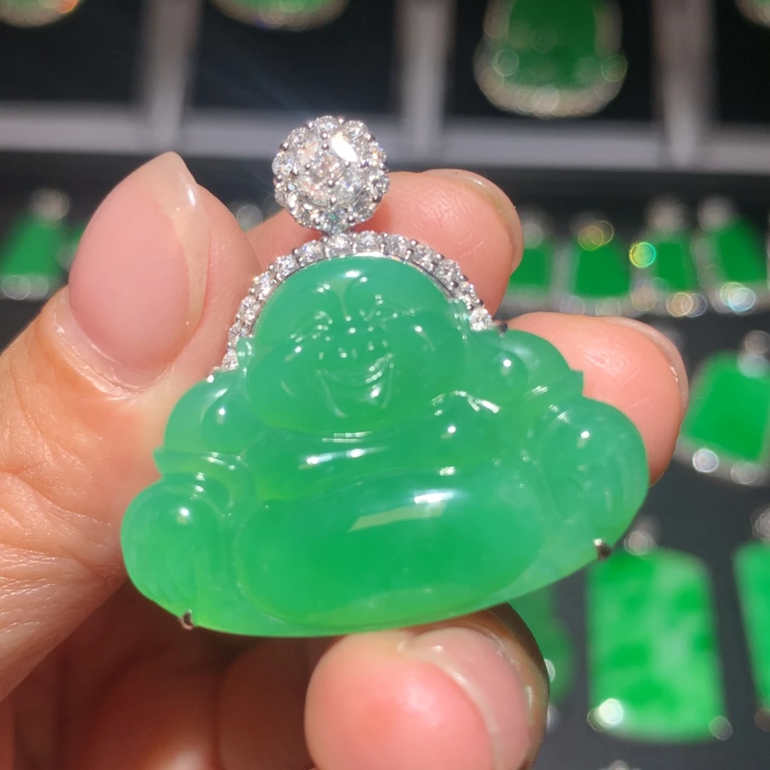 翡翠18K金镶嵌颈饰翡翠