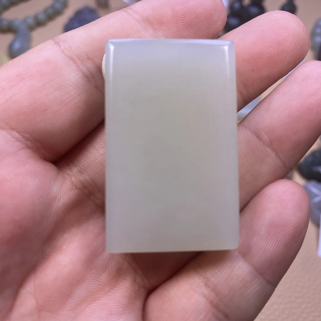 和田玉精雕平安无事牌