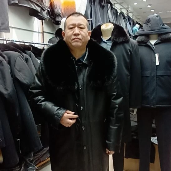 60号中长款牛皮皮衣黄金兔皮内胆可脱卸可以穿【170–185斤】