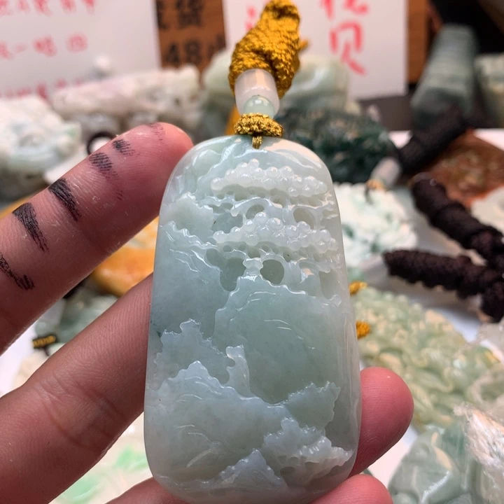 翡翠未镶嵌颈饰保真天然a货翡翠