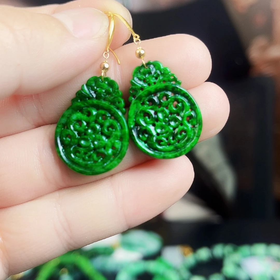 翡翠颈饰18K金镶嵌耳饰