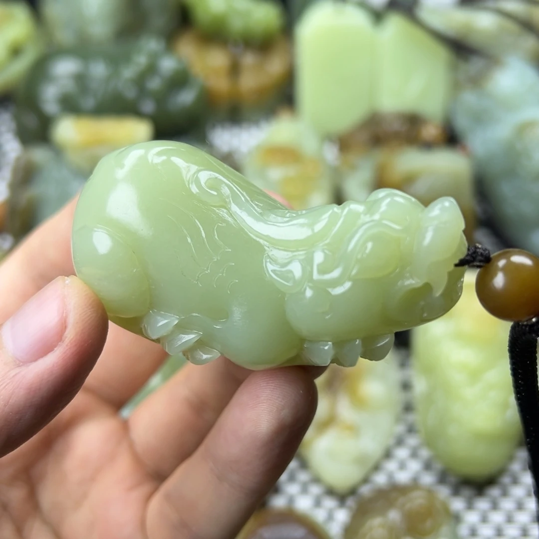 和田玉未镶嵌挂件