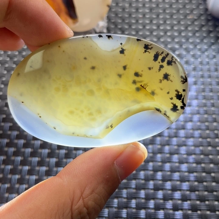 未镶嵌颈饰玛瑙/玉髓中**眼
