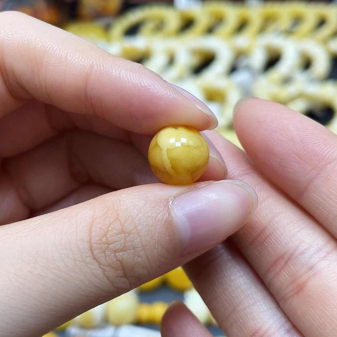 未镶嵌蜜蜡裸石圆珠11.3mm瑕