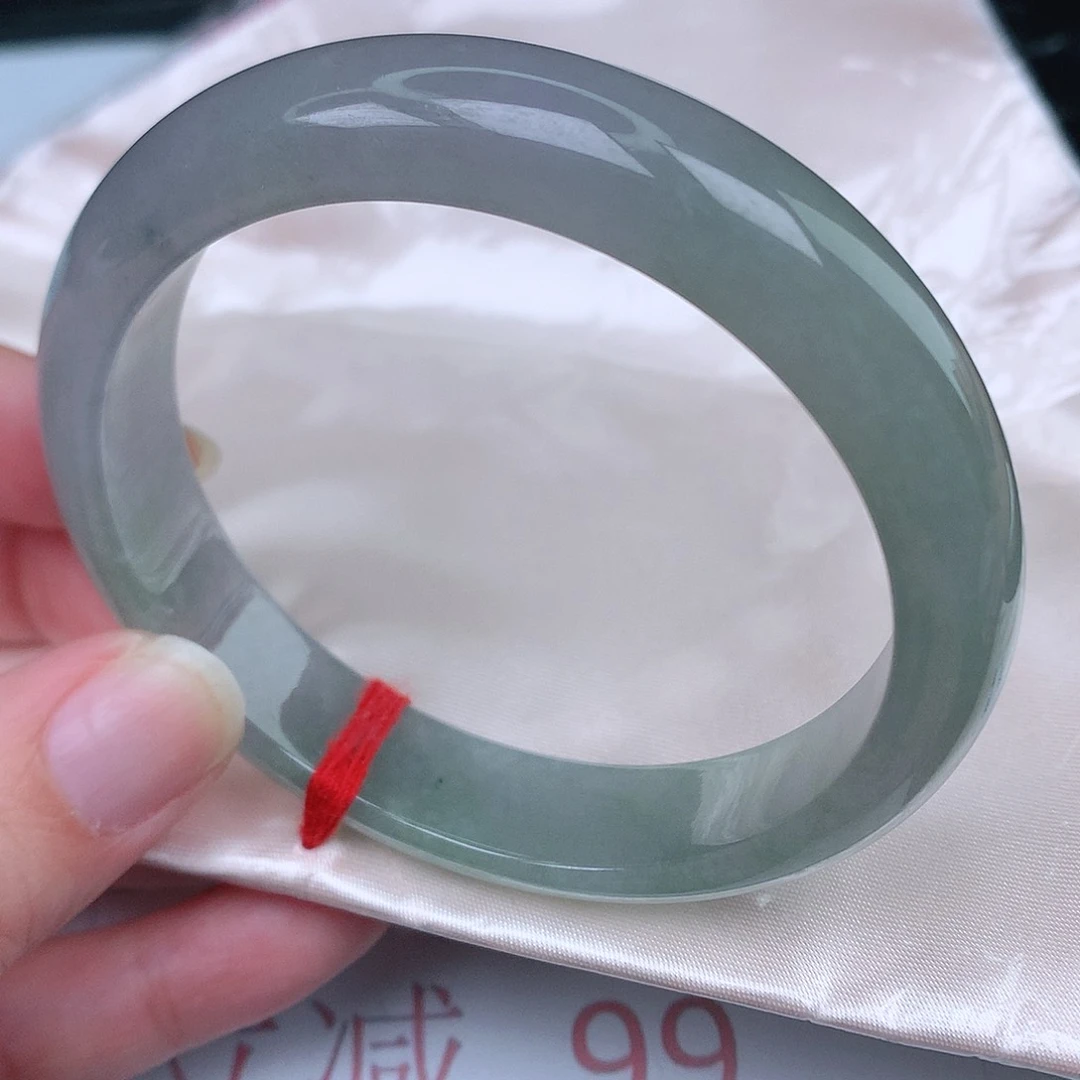 翡翠手镯未镶嵌天然