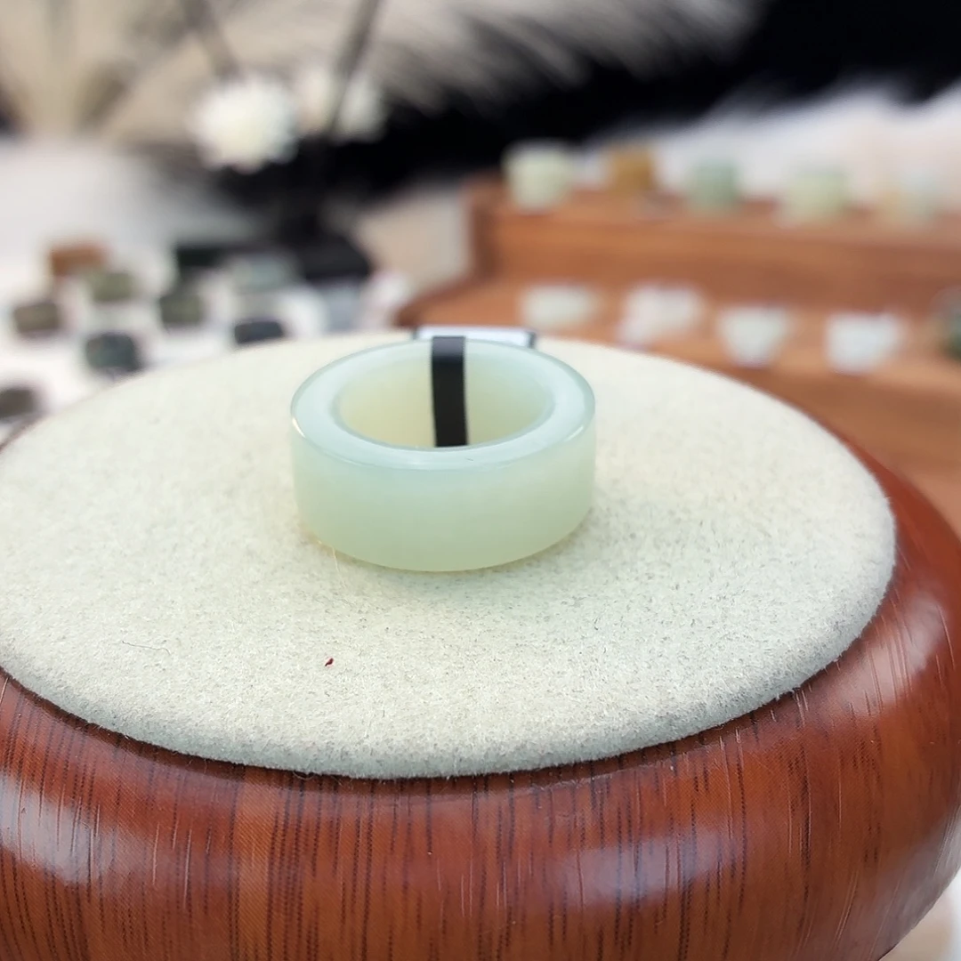 和田玉未镶嵌戒指i46奶蓝圆切16.2mm