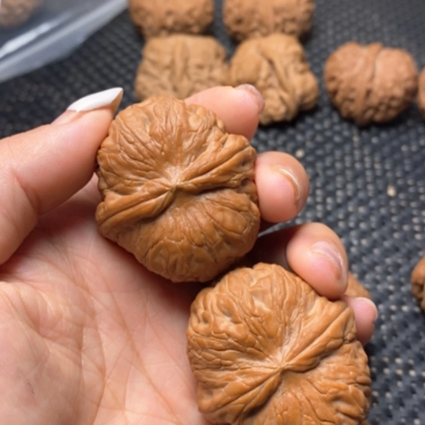 【闪购商品】文玩核桃吊坠叽****涂