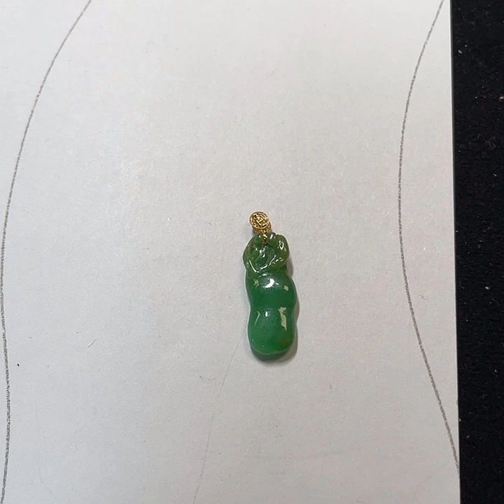 小***雅颈饰18K金镶嵌翡翠挂件
