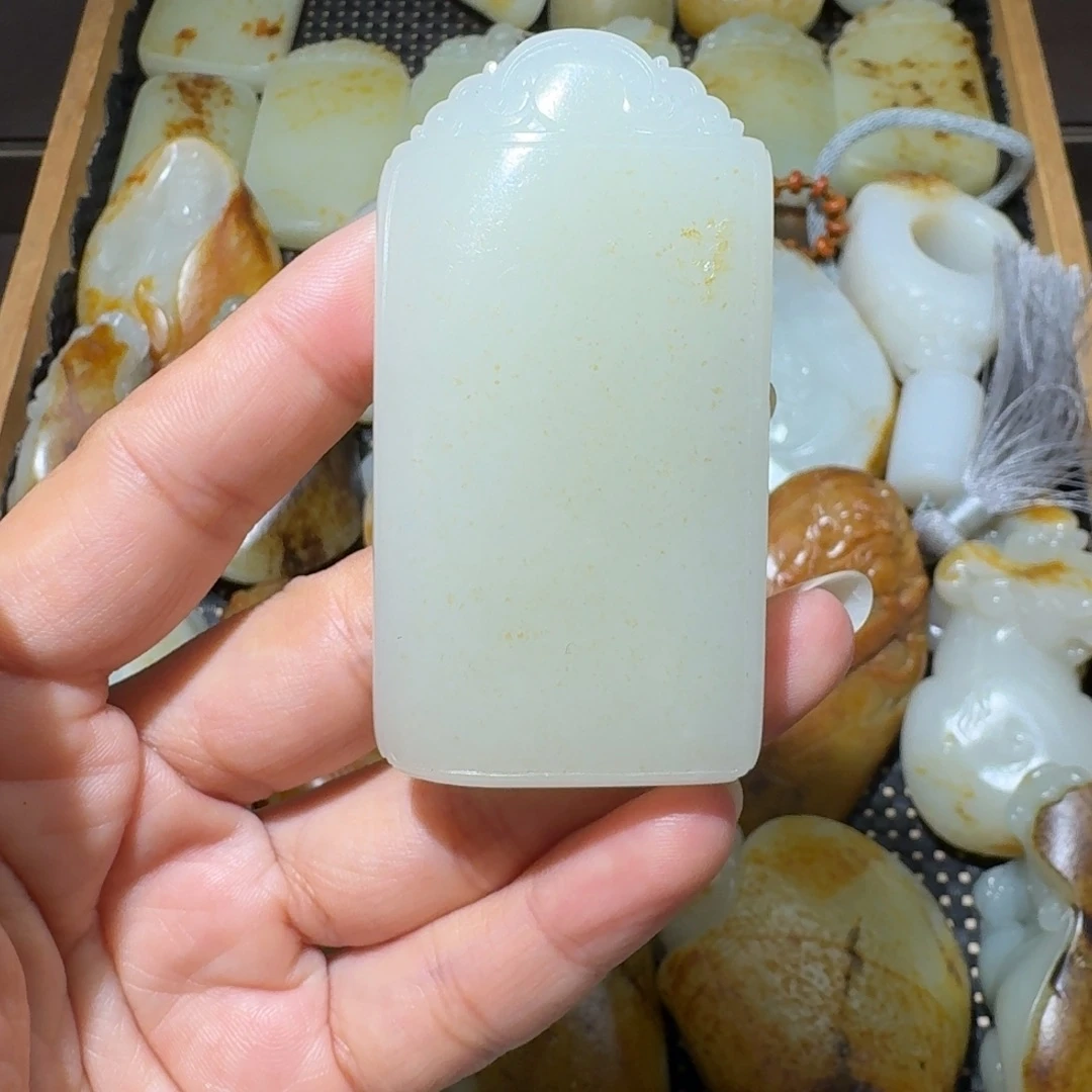 和田玉未镶嵌吊坠(不含链)