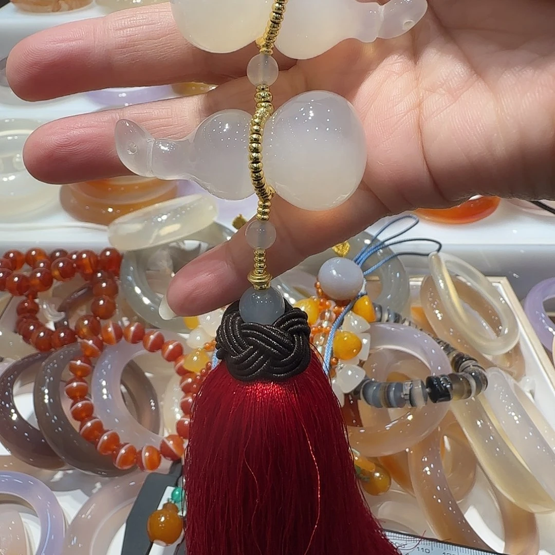 最***心玛瑙/玉髓未镶嵌手镯