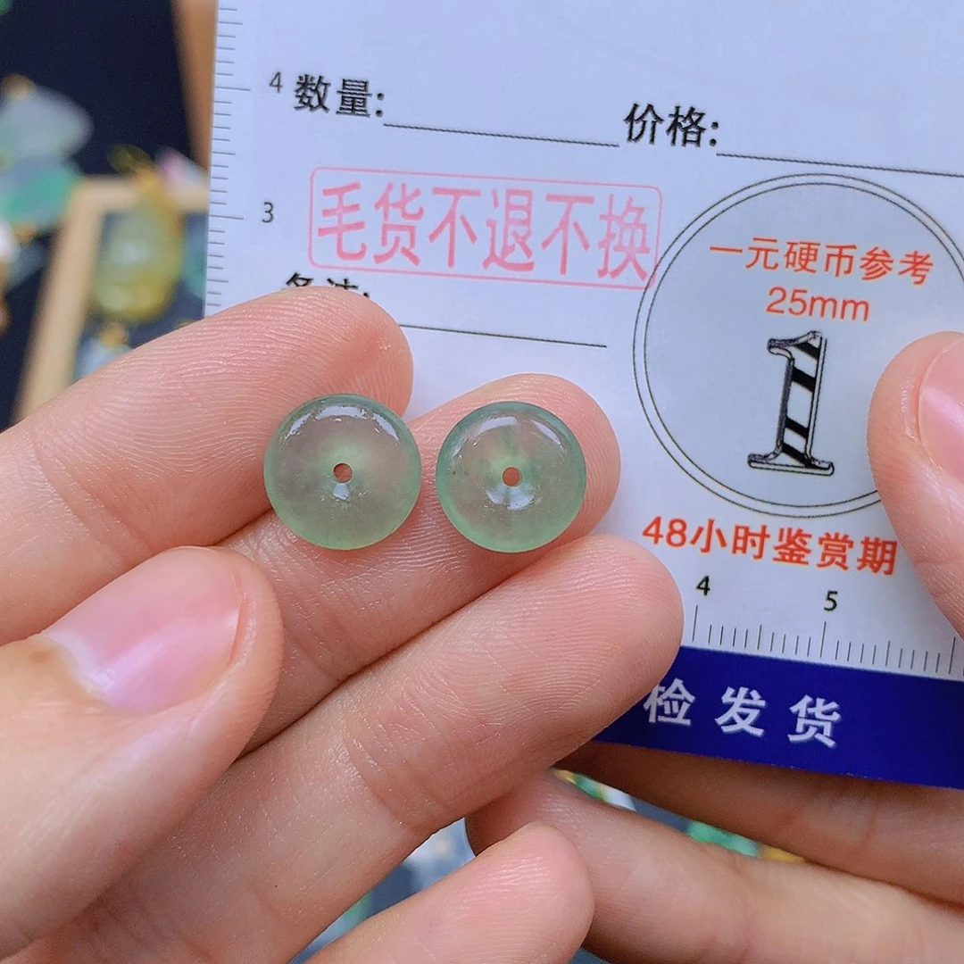 翡翠未镶嵌颈饰E****_翡翠
