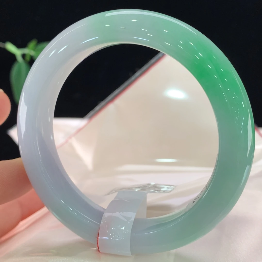 翡翠未镶嵌手镯0548