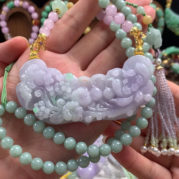 翡翠未镶嵌颈饰吊坠