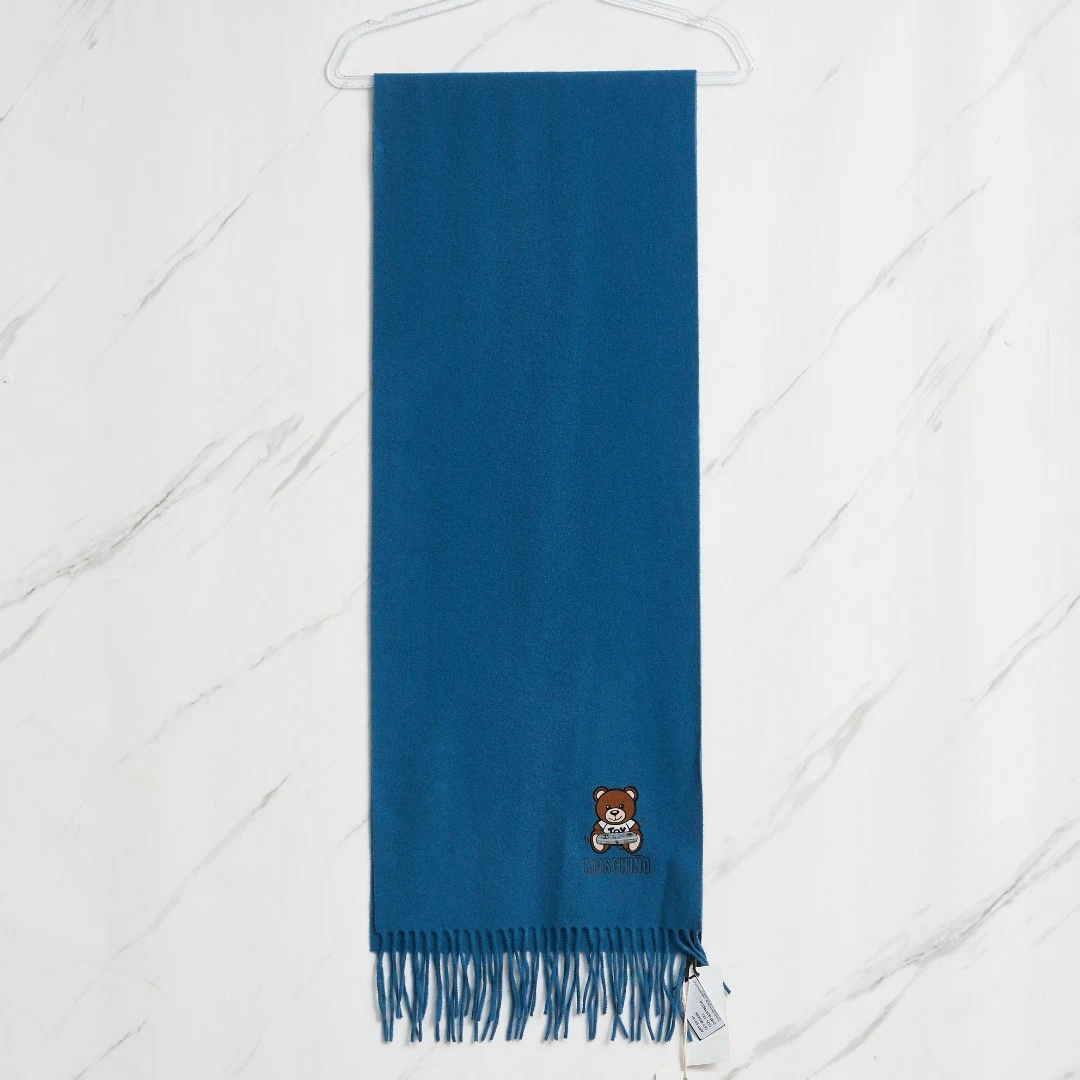 Moschino小熊字母围巾MNBW00744