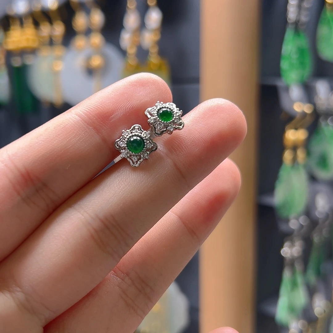 未镶嵌翡翠耳饰翡翠