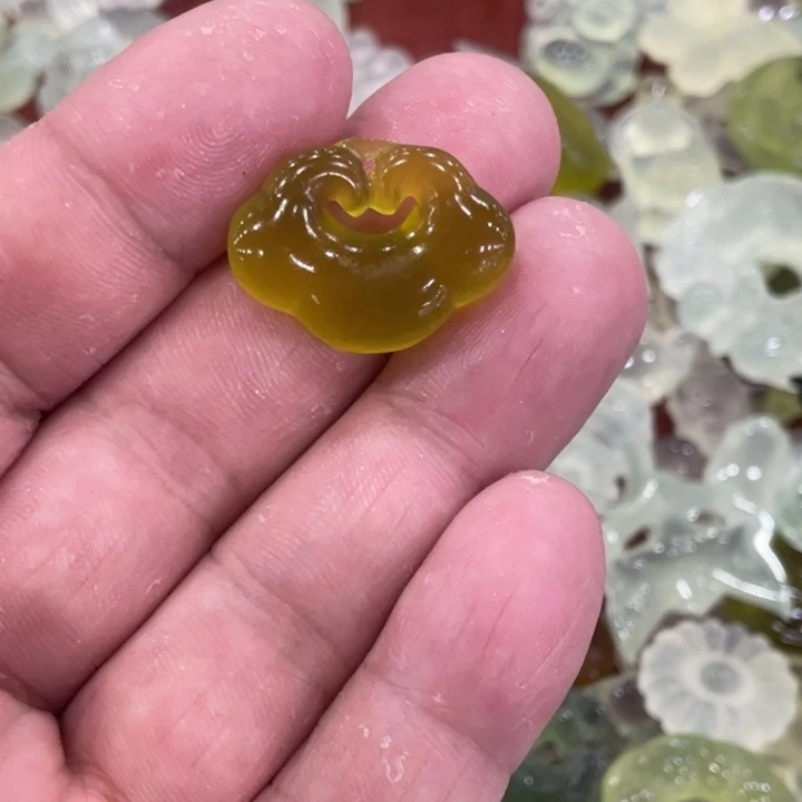 蛇纹石玉合金颈饰