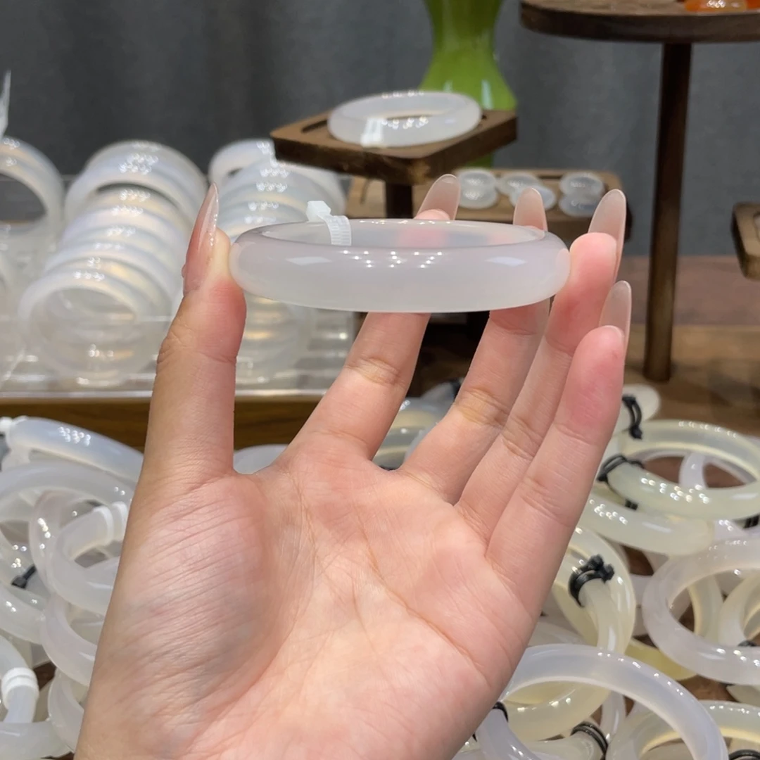 手镯玛瑙/玉髓未镶嵌53.4圈437