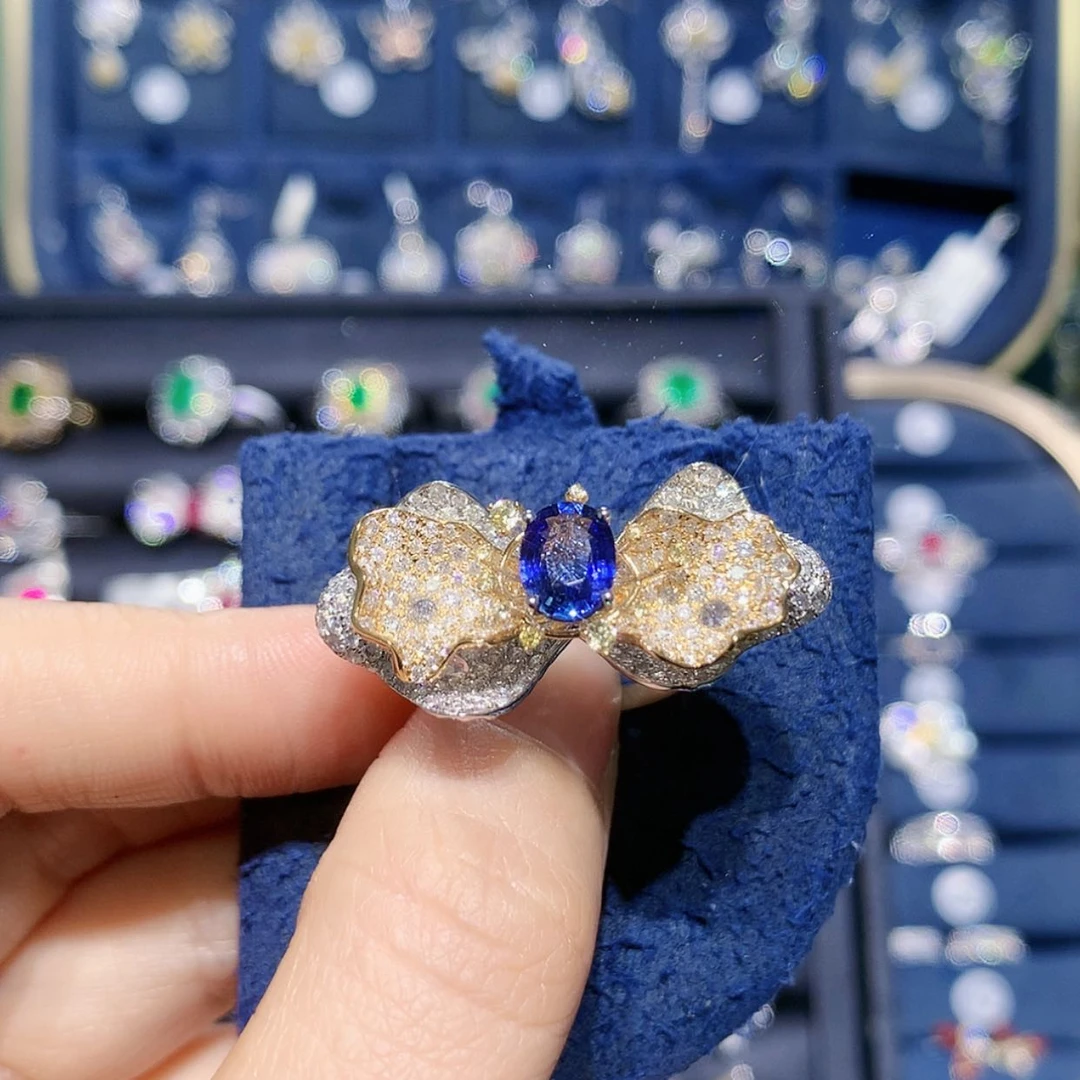 【闪购商品】戒指蓝宝石18K金镶嵌方*蓝宝石蝴蝶结戒指重金7.3g