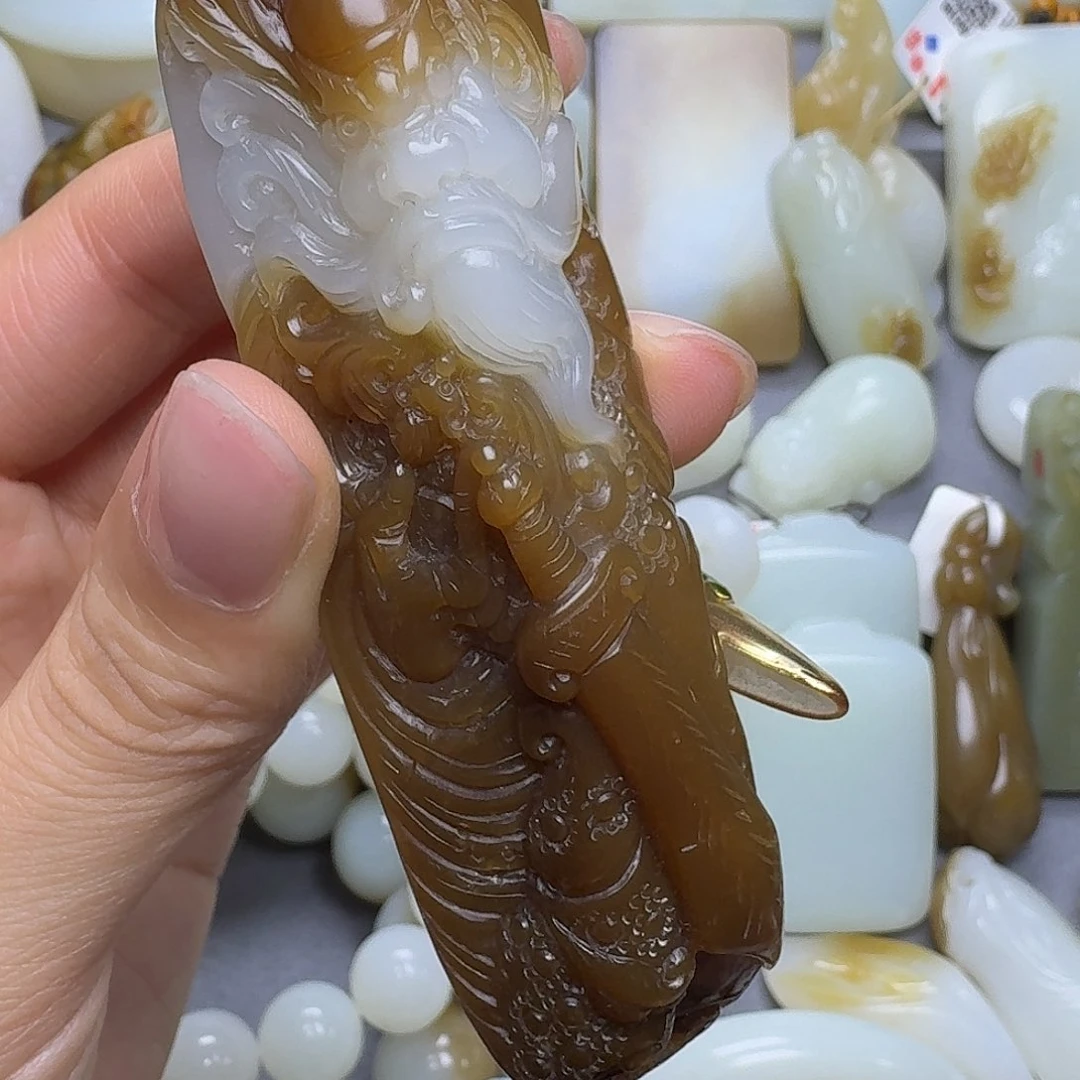 和田玉颈饰未镶嵌