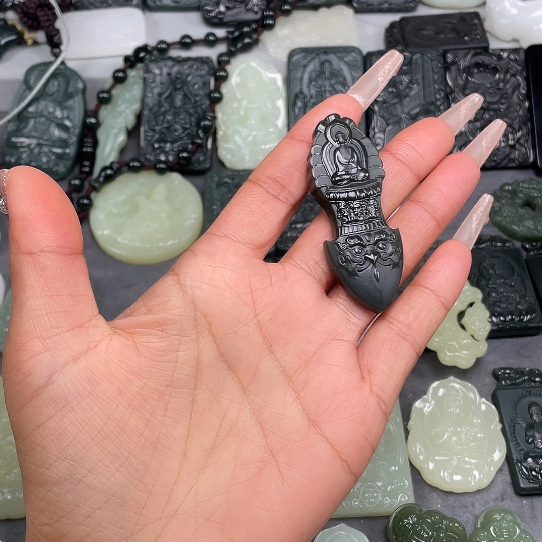 和田玉未镶嵌颈饰