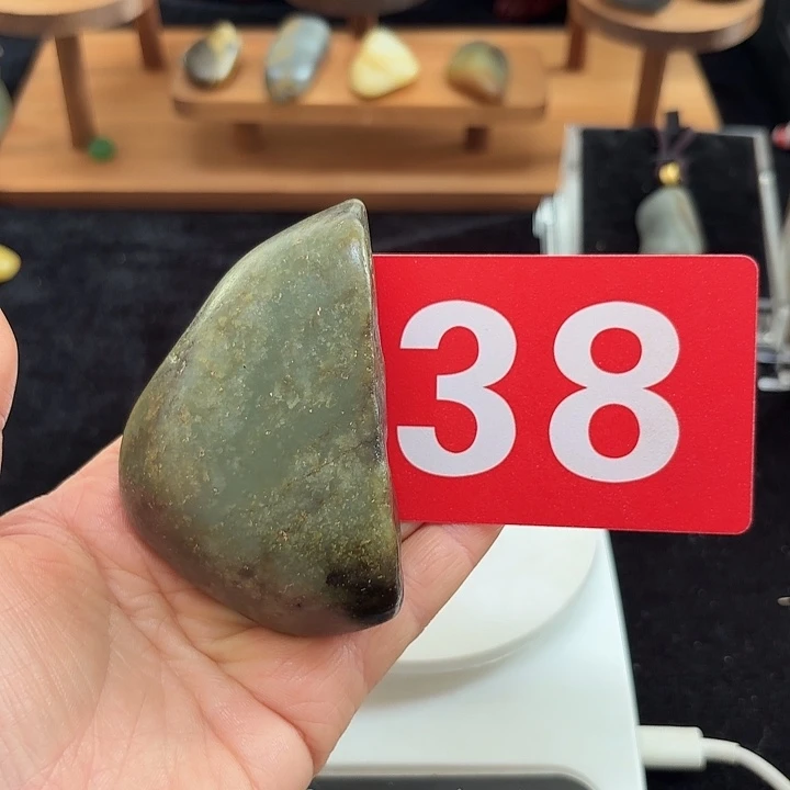 和田玉（糖玉）未镶嵌挂件