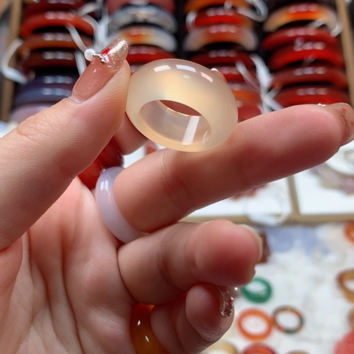 玛瑙/玉髓手镯未镶嵌$***$