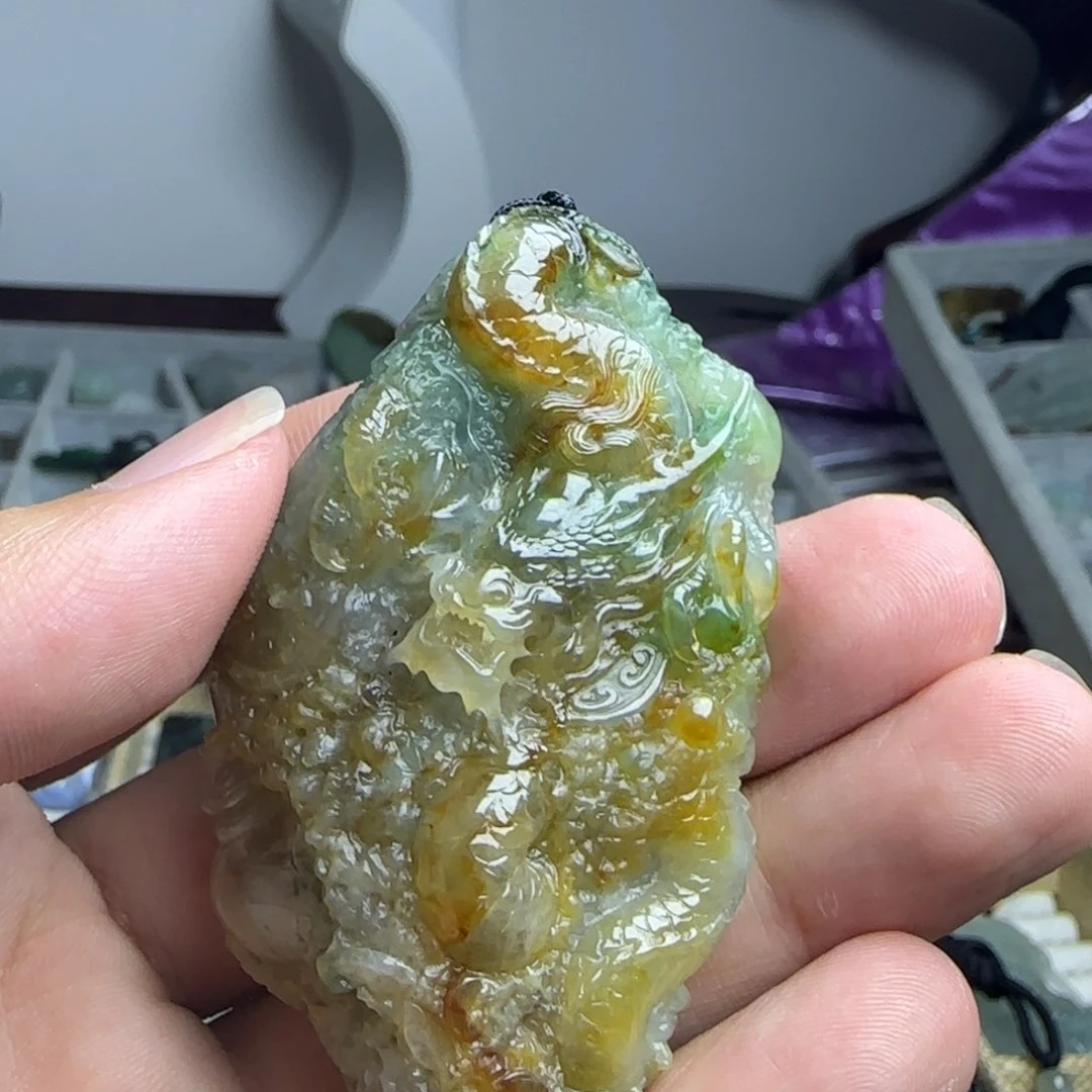 翡翠未镶嵌颈饰翡翠八破龙
