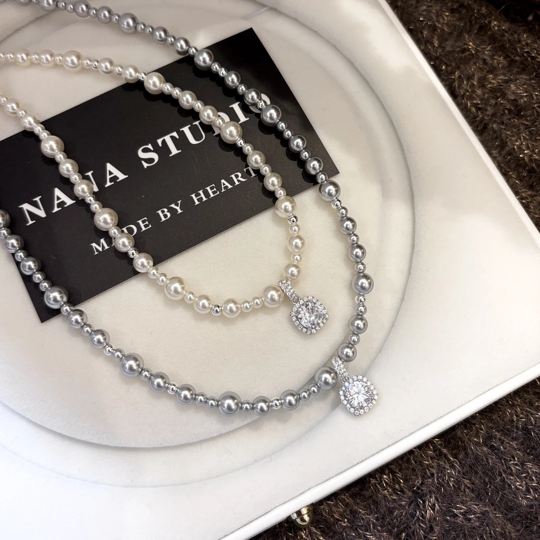 铜合金项链 方糖珠珠项链女轻奢气质高级感精致锁骨链秋冬毛衣链