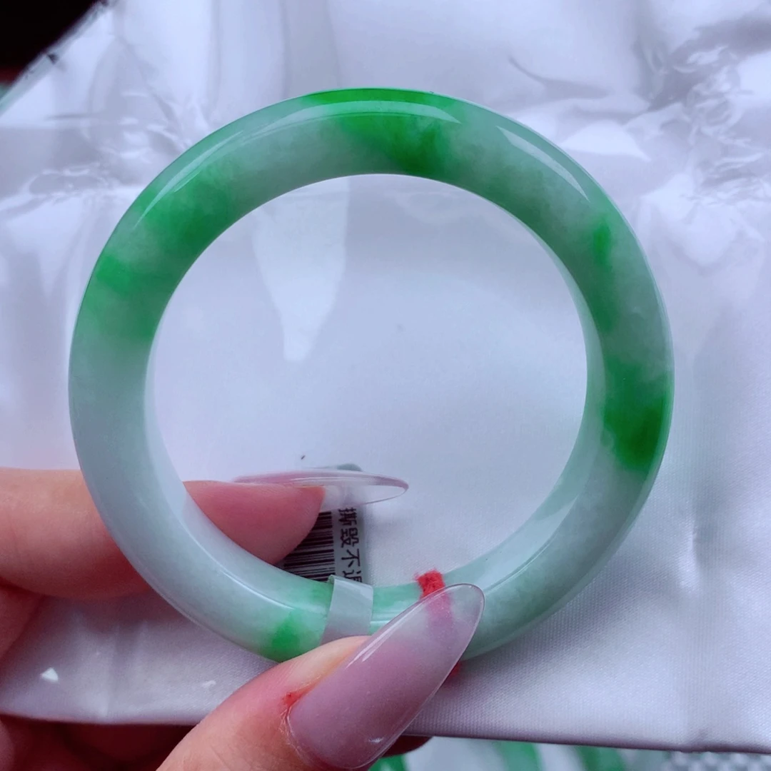 翡翠未镶嵌手镯翡翠