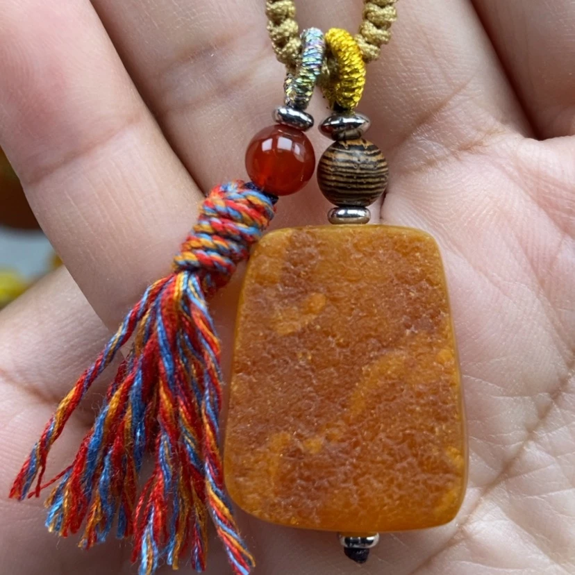 【闪购商品】琥珀颈饰未镶嵌