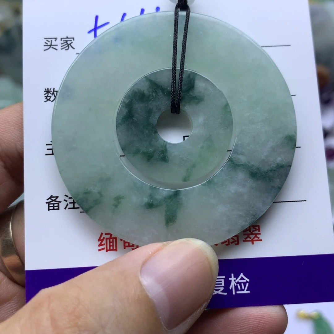 翡翠未镶嵌颈饰缅甸A货翡翠