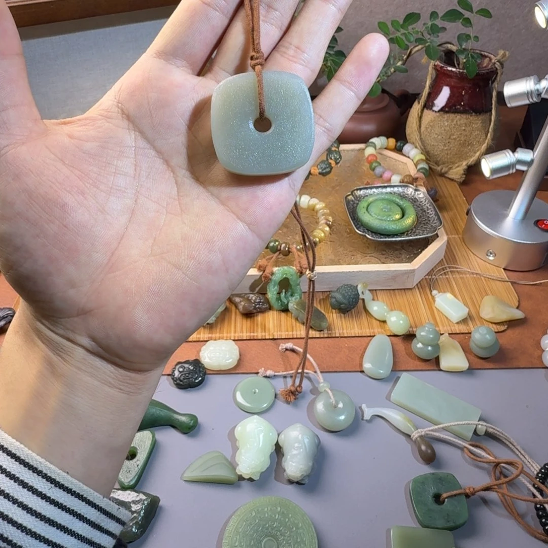 和田玉（糖玉）未镶嵌颈饰