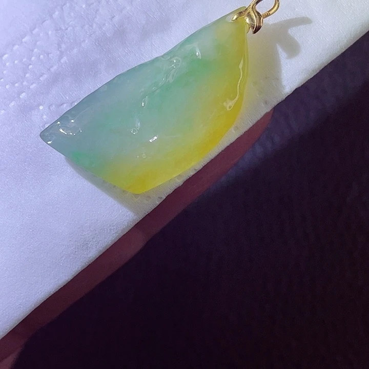 颈饰18K金镶嵌翡翠翡翠