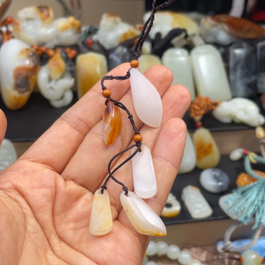 和田玉（子料）未镶嵌车挂