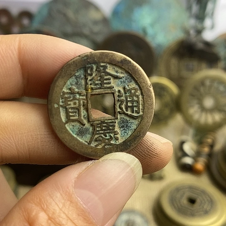 小***哥工艺品懂的拍懂的拍