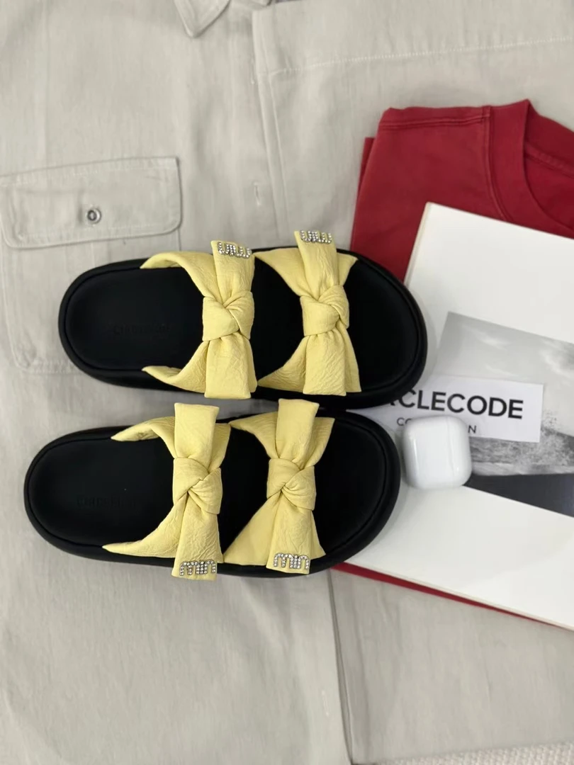 【铼】新款女士休闲拖鞋910-65