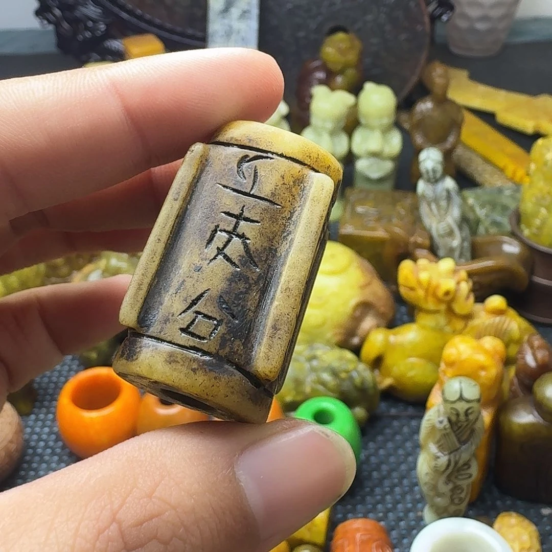 白玉菩提吊坠。。。
