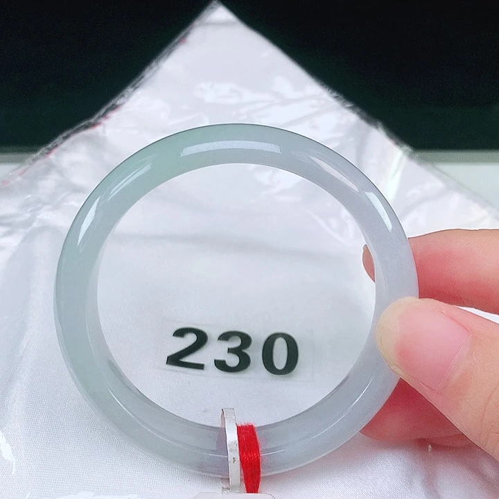 翡翠未镶嵌手镯翡翠手镯