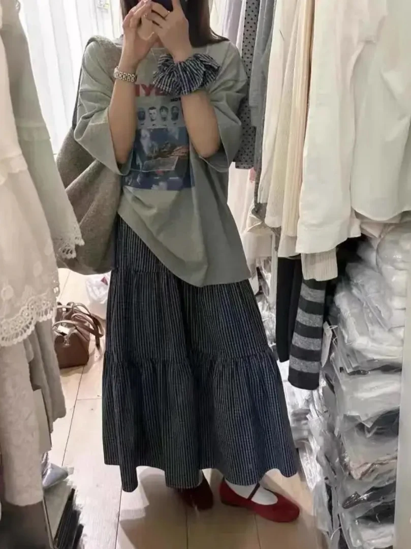 2025春季新款复古字母印花灰色T恤女配发圈松紧腰半身裙三件套