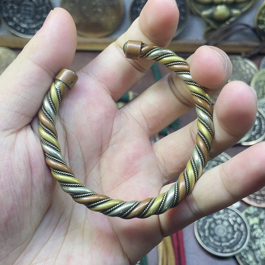 手工麻花手镯一个