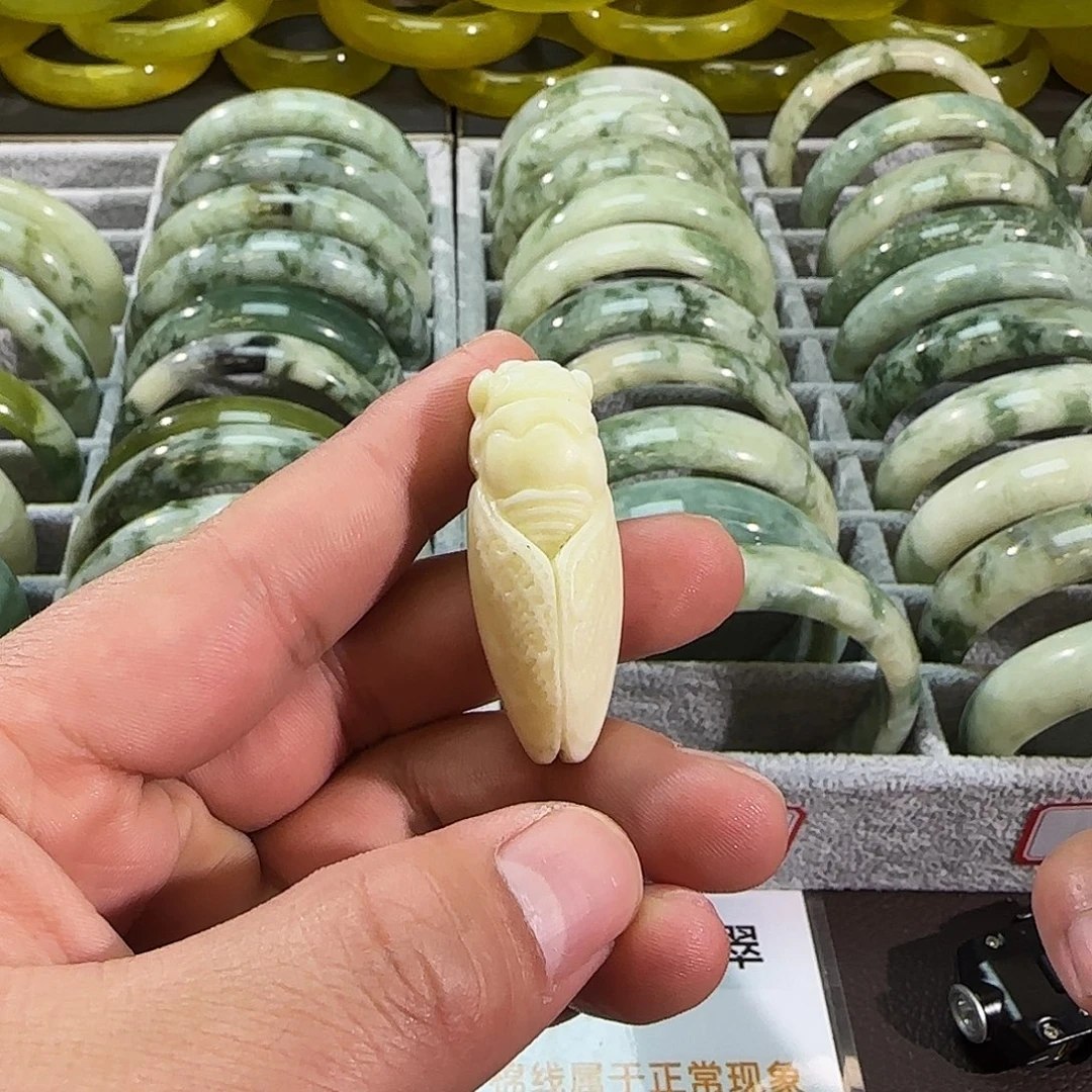 蓝田玉（蛇纹石化大理石玉）未镶嵌颈饰