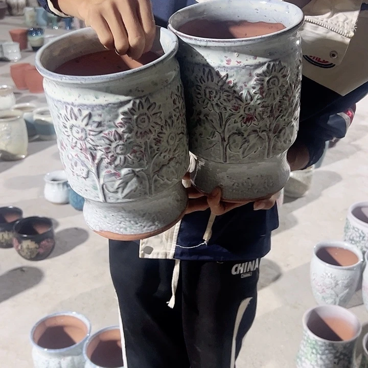 高度24厘米口18厘米