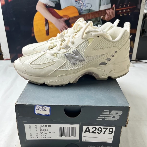 A2979 NEW BALANCE ML828CB 40码数运动鞋 直播微瑕疵 无售后
