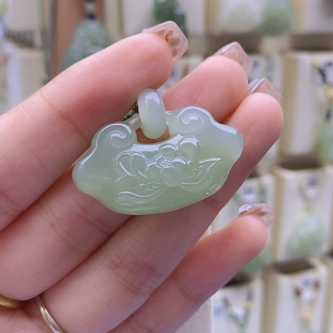 和田玉未镶嵌颈饰灵*?