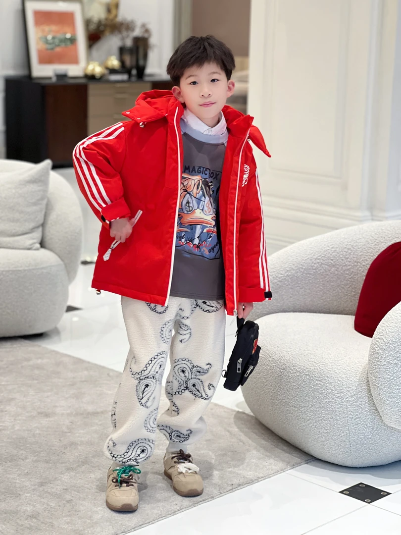 亿洋潮牌童装“贺岁虎宝”儿童限量款冬季棉服B5450