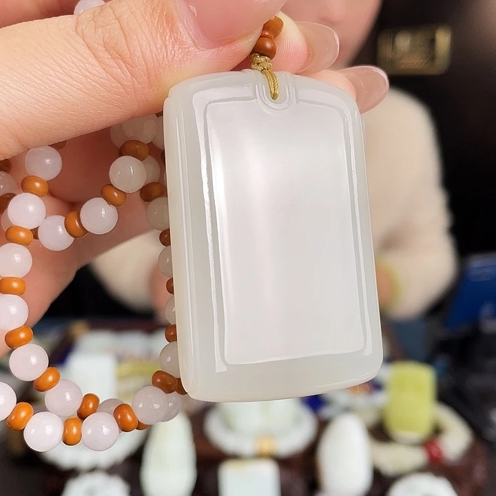 和田玉未镶嵌颈饰定制发货