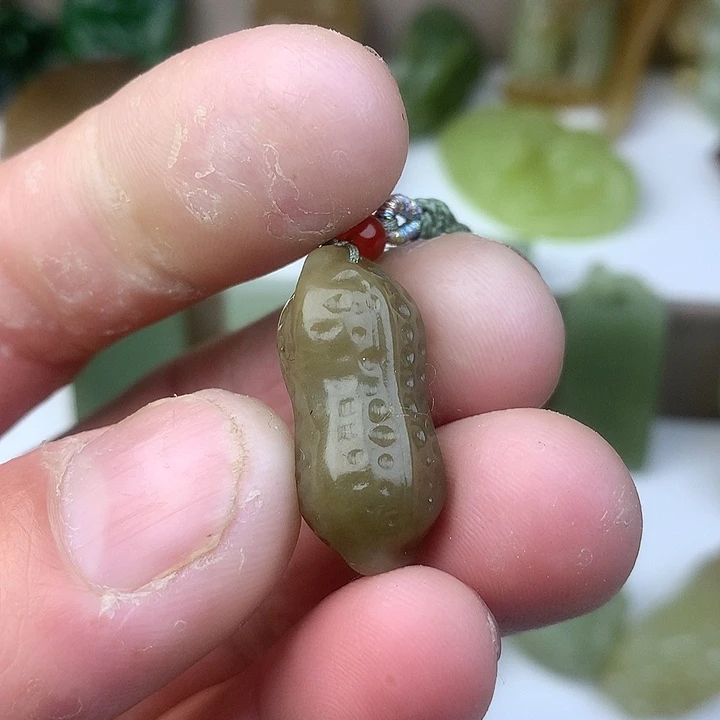和田玉（糖玉）未镶嵌颈饰